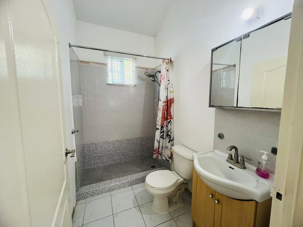 Tenth image of 24-g st Martin Blvd in Caribbean Estates, St. Catherine, Jamaica - property is For Rent