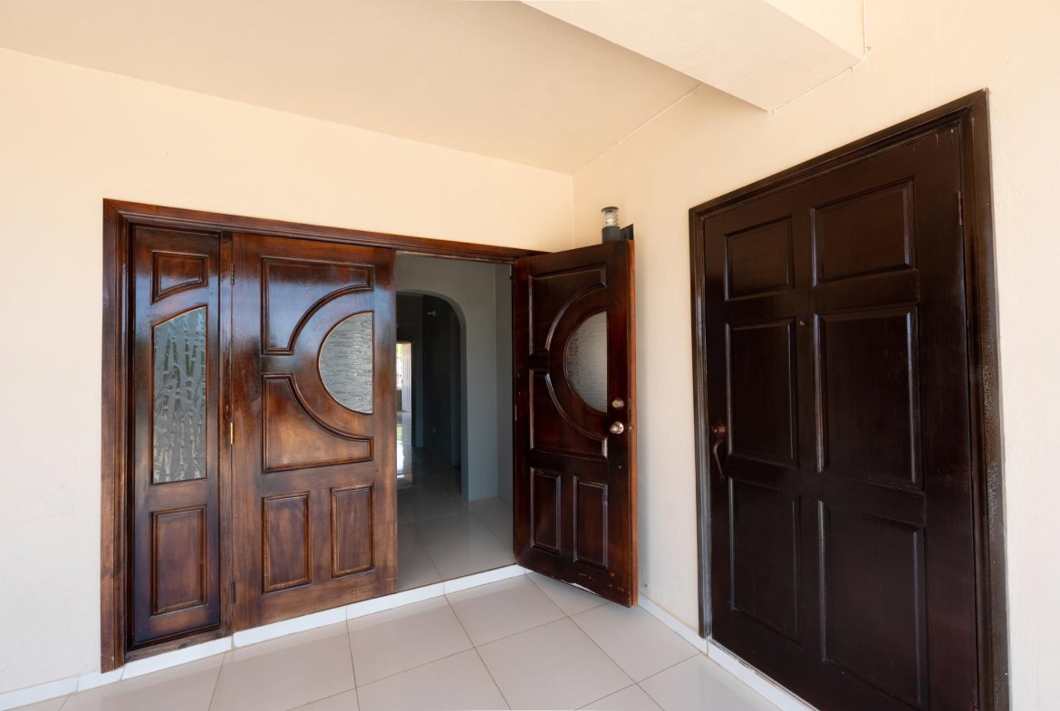 Sixth image of 215 Sandhills Circle in HELLSHIRE HILLS, St. Catherine, Jamaica - property is For Rent
