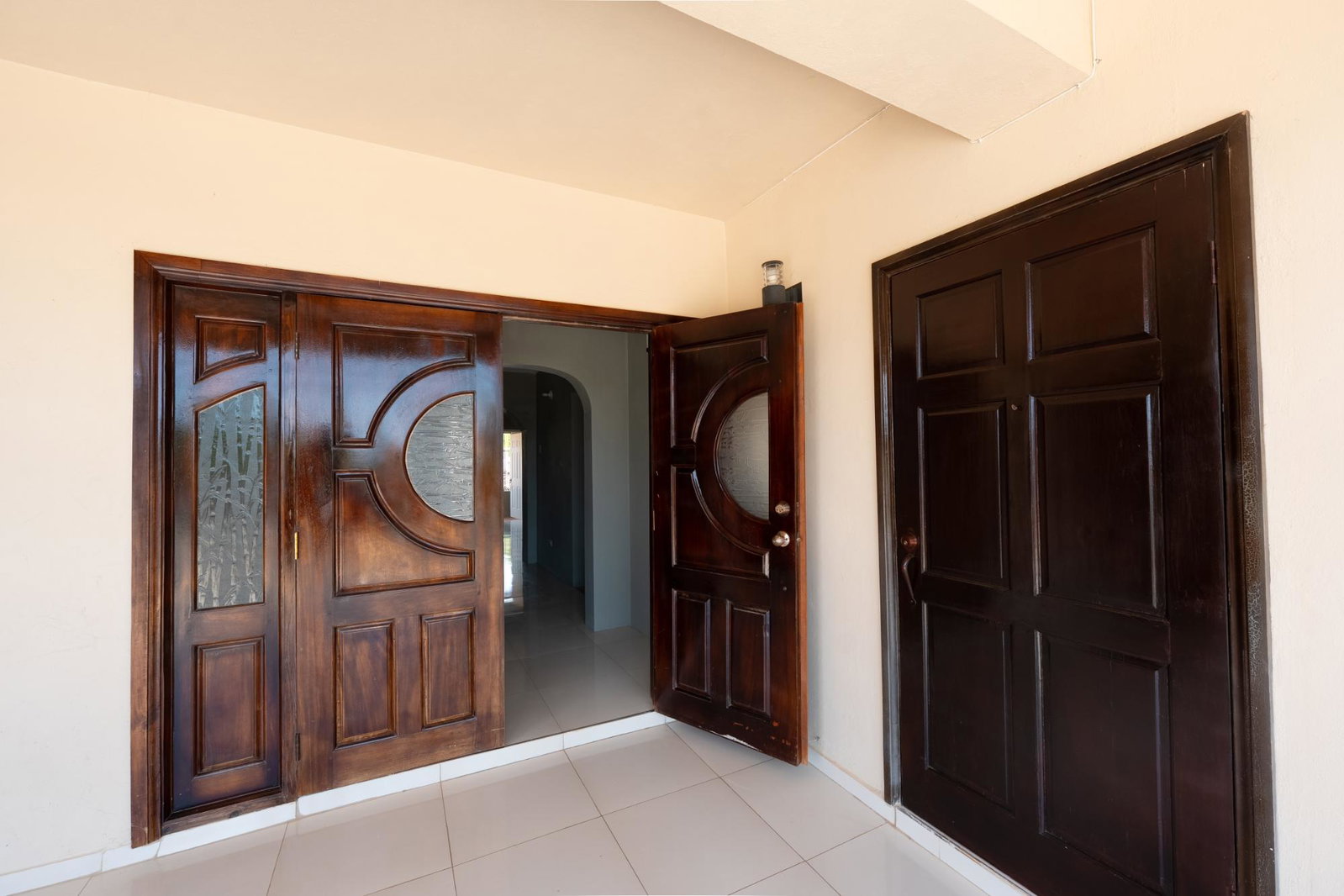 Sixth image of 215 Sandhills Circle in HELLSHIRE HILLS, St. Catherine, Jamaica - property is For Rent