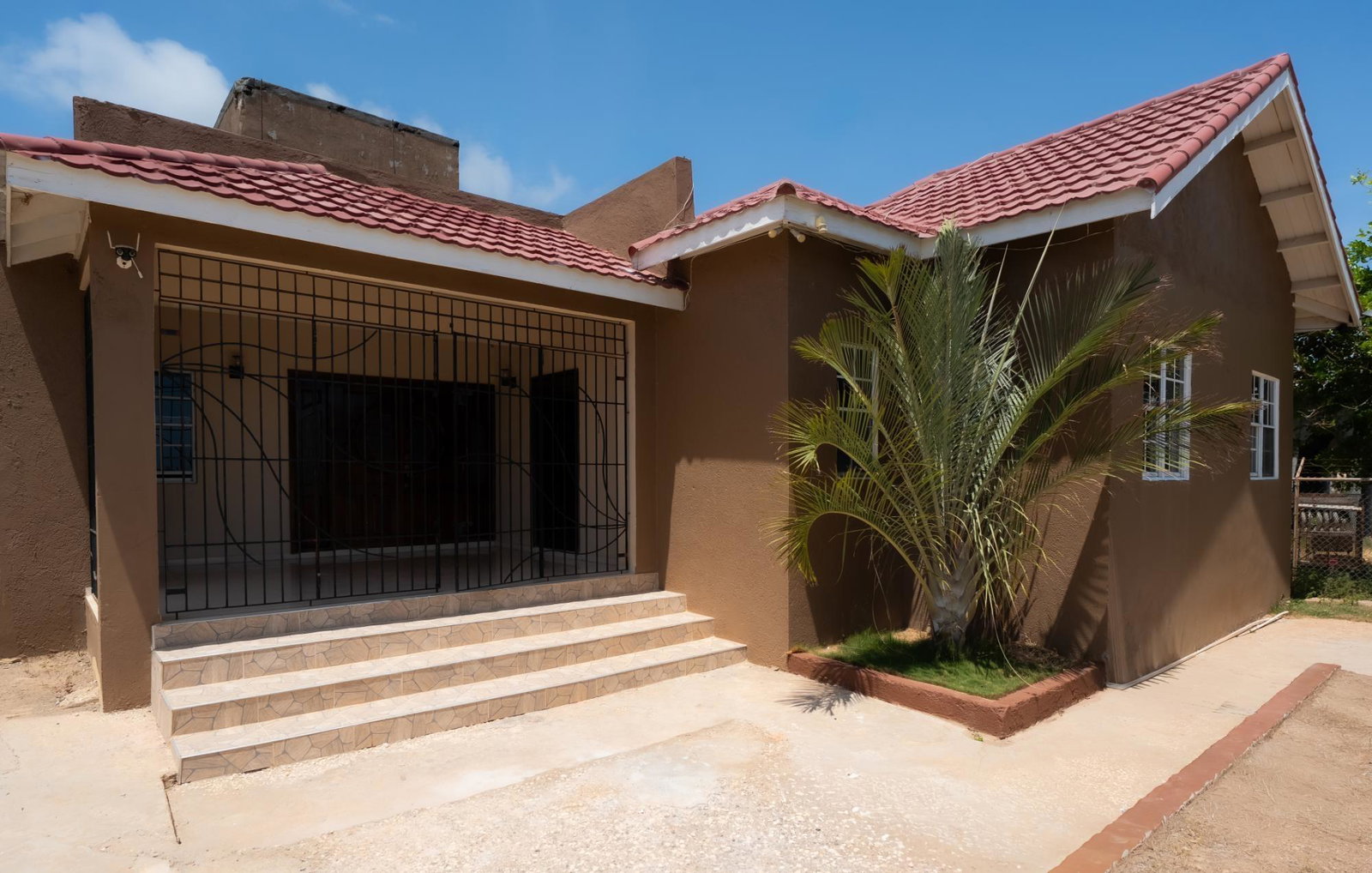 Second image of 215 Sandhills Circle in HELLSHIRE HILLS, St. Catherine, Jamaica - property is For Sale