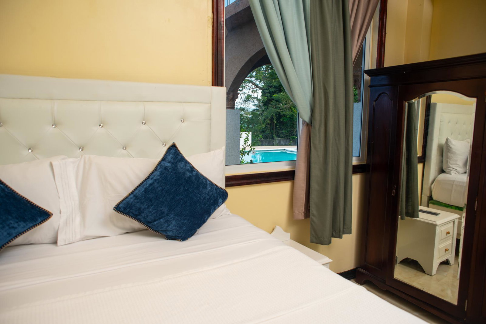 Thirteenth image of 1a Peters Avenue , Spring ga in Spring Garden, St. James, Jamaica - property is For Rent
