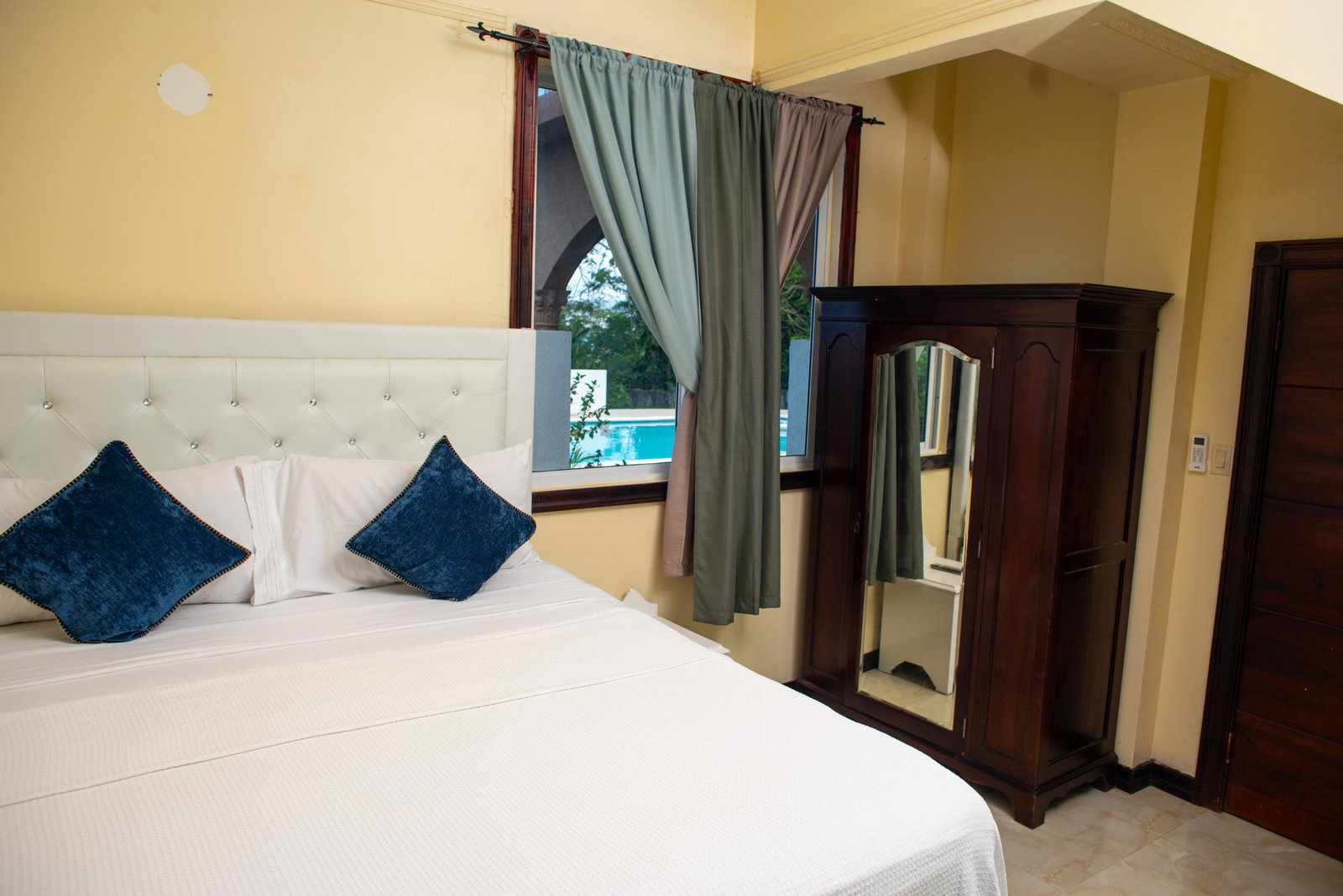 Fourteenth image of 1a Peters Avenue , Spring ga in Spring Garden, St. James, Jamaica - property is For Rent
