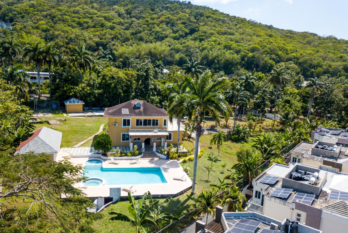 Twenty-Ninth image of 1a Peters Avenue , Spring ga in Spring Garden, St. James, Jamaica - property is For Rent