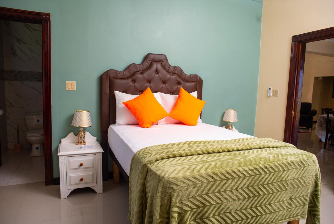 Seventh image of 1a Peters Avenue , Spring ga in Spring Garden, St. James, Jamaica - property is For Rent