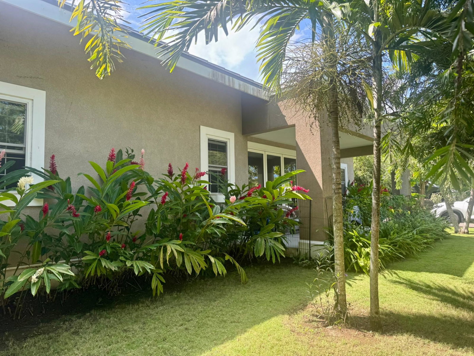 Luxury-4-Bedroom-House-for-Rent-in-Tara-Estates-Montego-Bay-St.-James Third image of 25 Tara Estates in Reading, St. James, Jamaica - property is For Rent