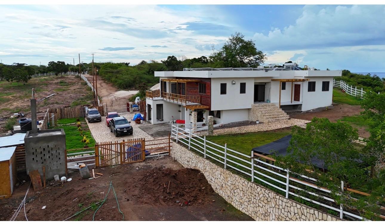 Eleventh image of Billys Bay Treasure Beac in Treasure Beach, St. Elizabeth, Jamaica - property is For Sale