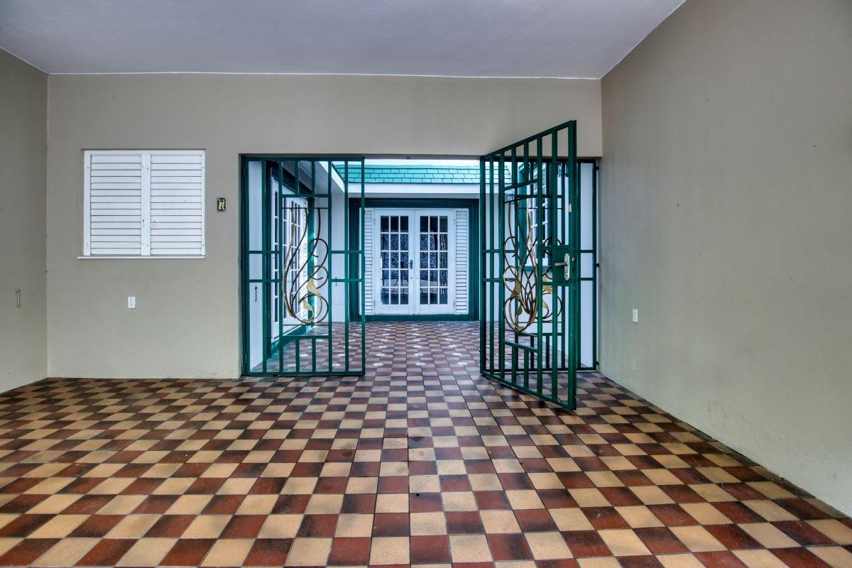 Luxury-5-Bedroom-Villa-for-Rent-in-Bracknell-Estates-Jacks-Hill-Kingston-Jamaica Fourth image of 7-2 Bracknell Avenue in Kingston 6, St. Andrew, Jamaica - property is For Rent