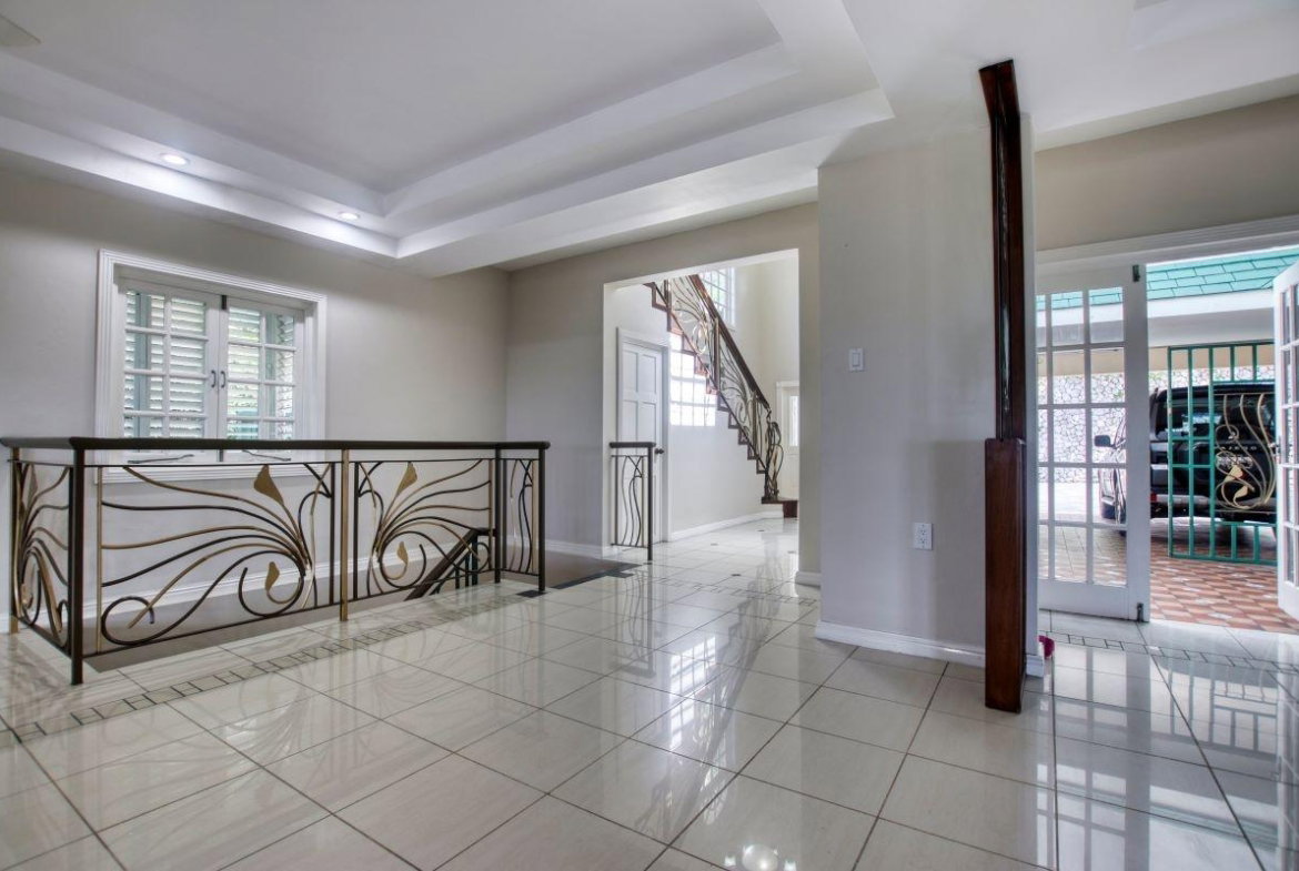 Seventh image of 7-2 Bracknell Avenue in Kingston 6, St. Andrew, Jamaica - property is For Rent