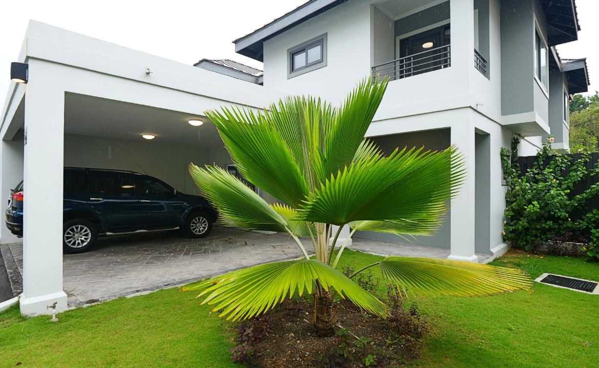 Fifth image of B8-25-27 Millsborough Avenue in Kingston 6, St. Andrew, Jamaica - property is For Rent