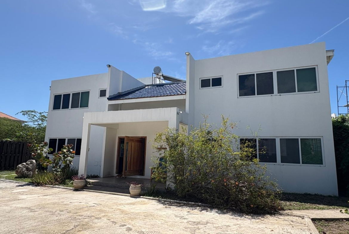 Third image of 4 Treasure Beach in Treasure Beach, St. Elizabeth, Jamaica - property is For Sale