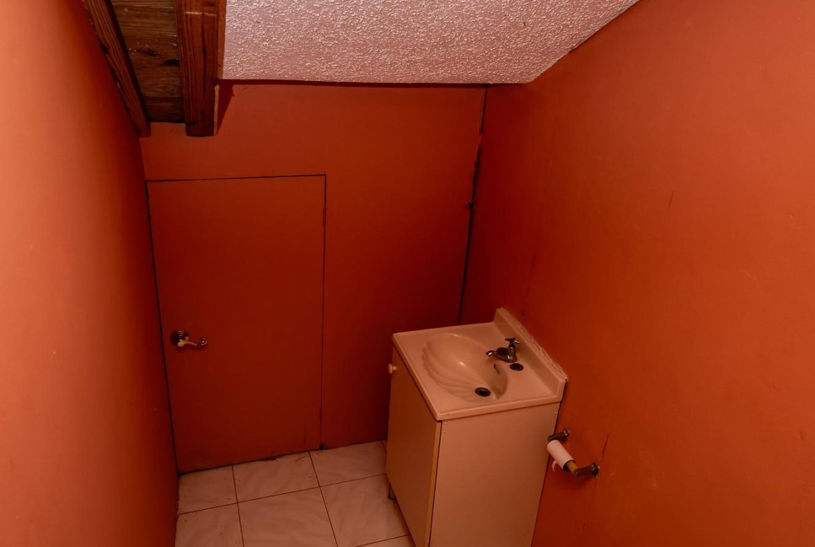 Eighteenth image of mt Olivet Malvern, Saint Elizabeth in Malvern, St. Elizabeth, Jamaica - property is For Sale