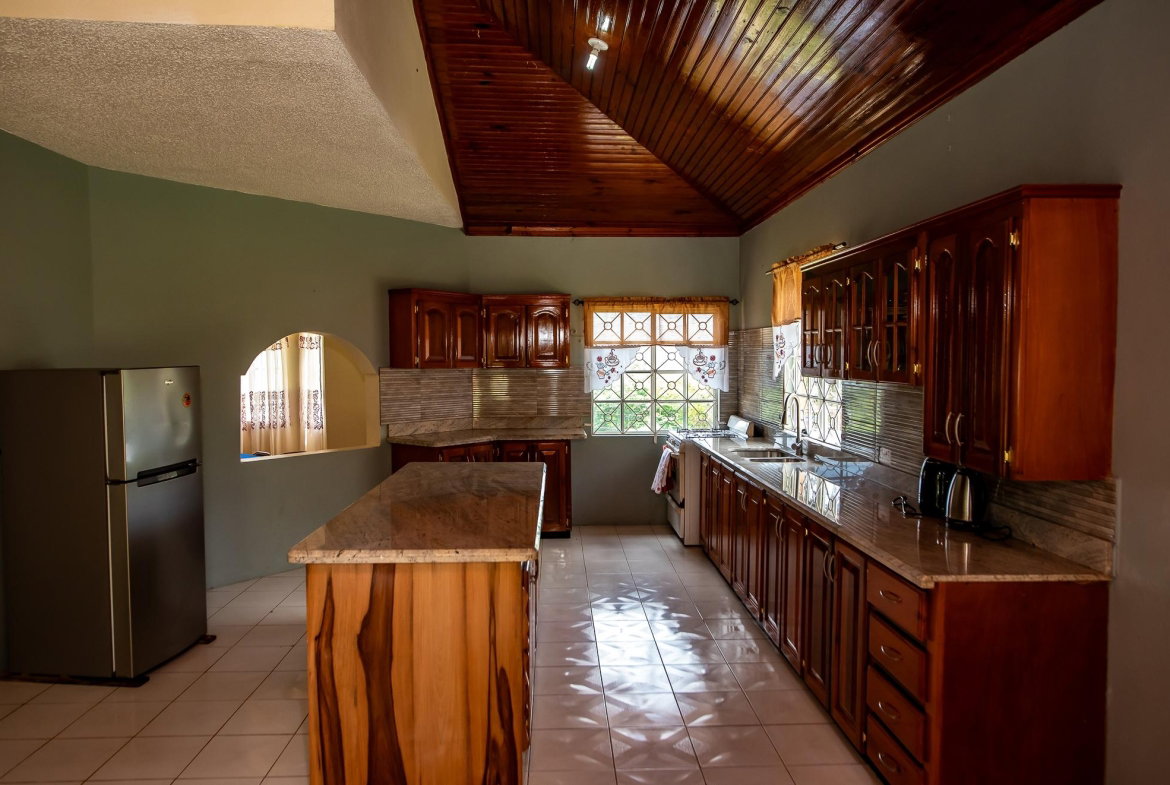 Ninth image of mt Olivet Malvern, Saint Elizabeth in Malvern, St. Elizabeth, Jamaica - property is For Sale