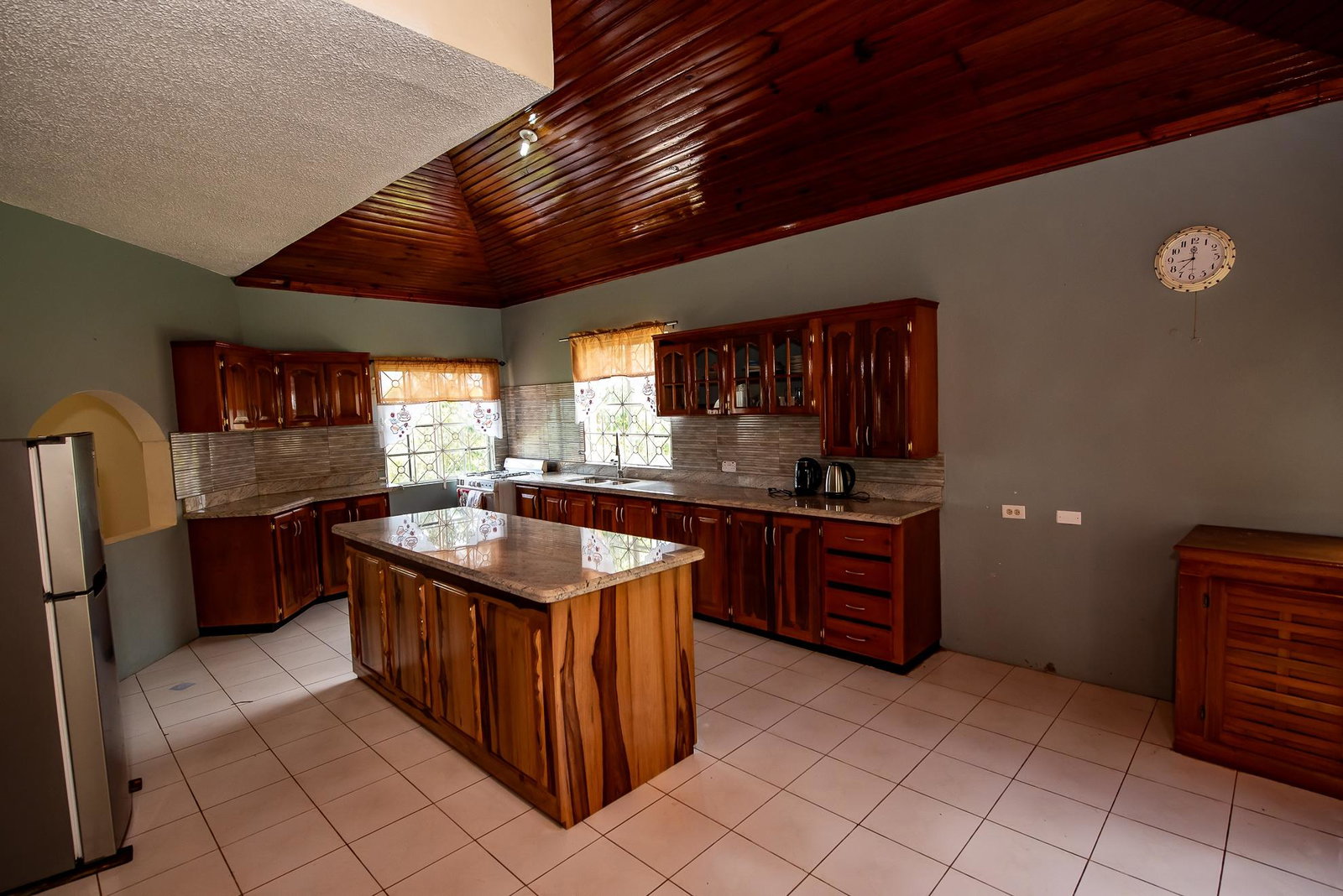 Tenth image of mt Olivet Malvern, Saint Elizabeth in Malvern, St. Elizabeth, Jamaica - property is For Sale
