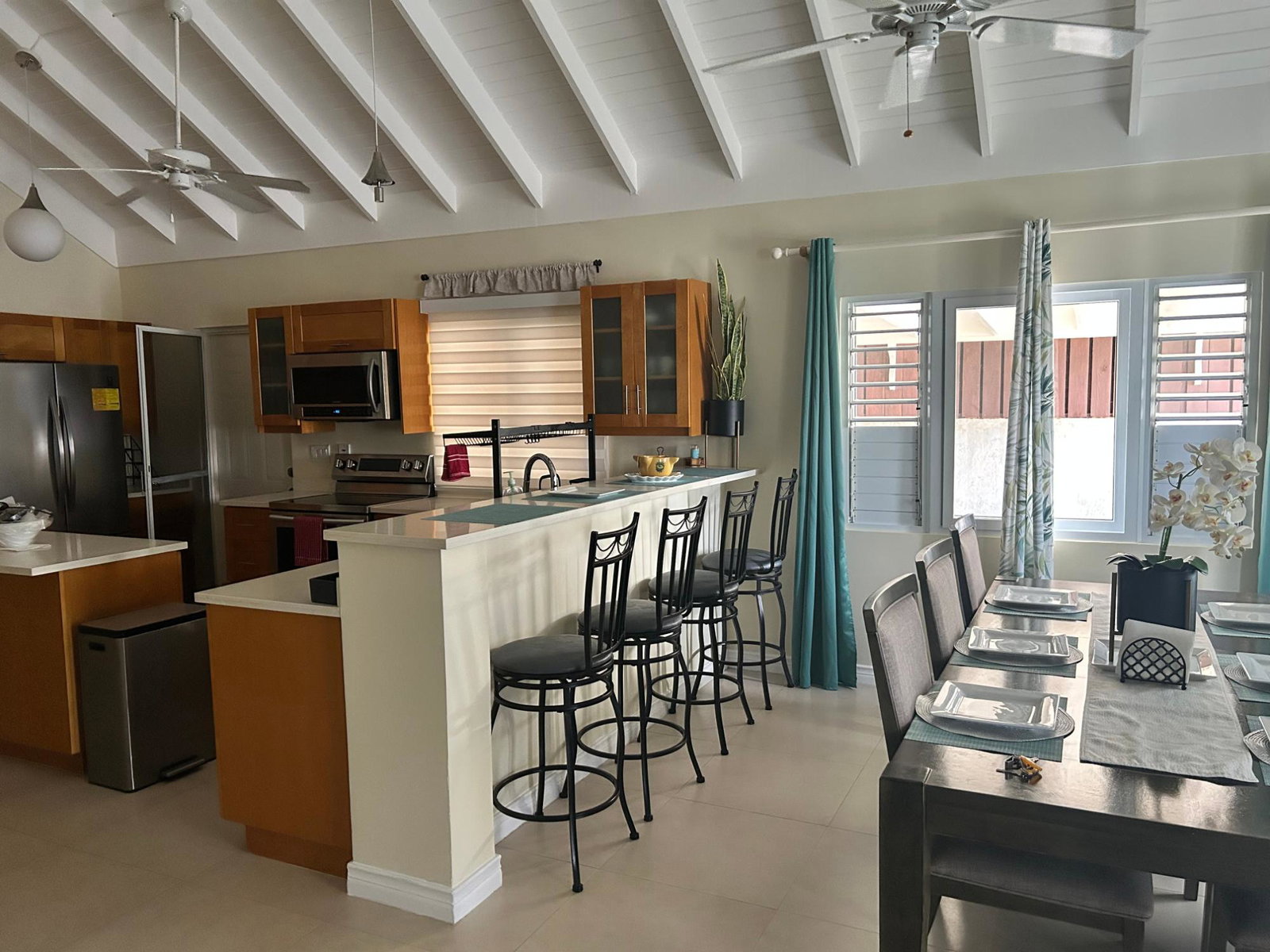 Luxury-Resort-Style-House-for-Rent-at-814-Seagrape-Richmond-St.-Ann-Jamaica Eleventh image of 814 Seagrape, Richmond in Richmond, St. Ann, Jamaica - property is For Rent