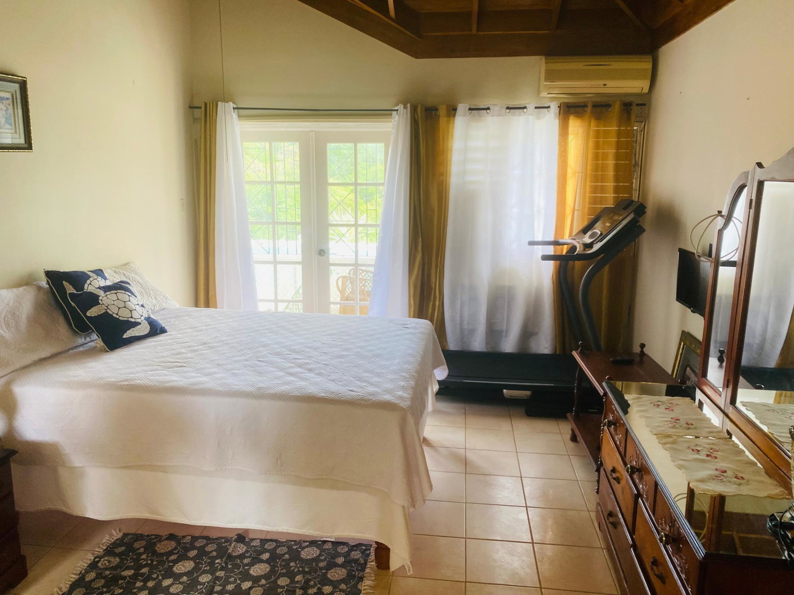 Seventeenth image of #3-1067 s. Berlin Ave., Ironshore in Ironshore, St. James, Jamaica - property is For Rent