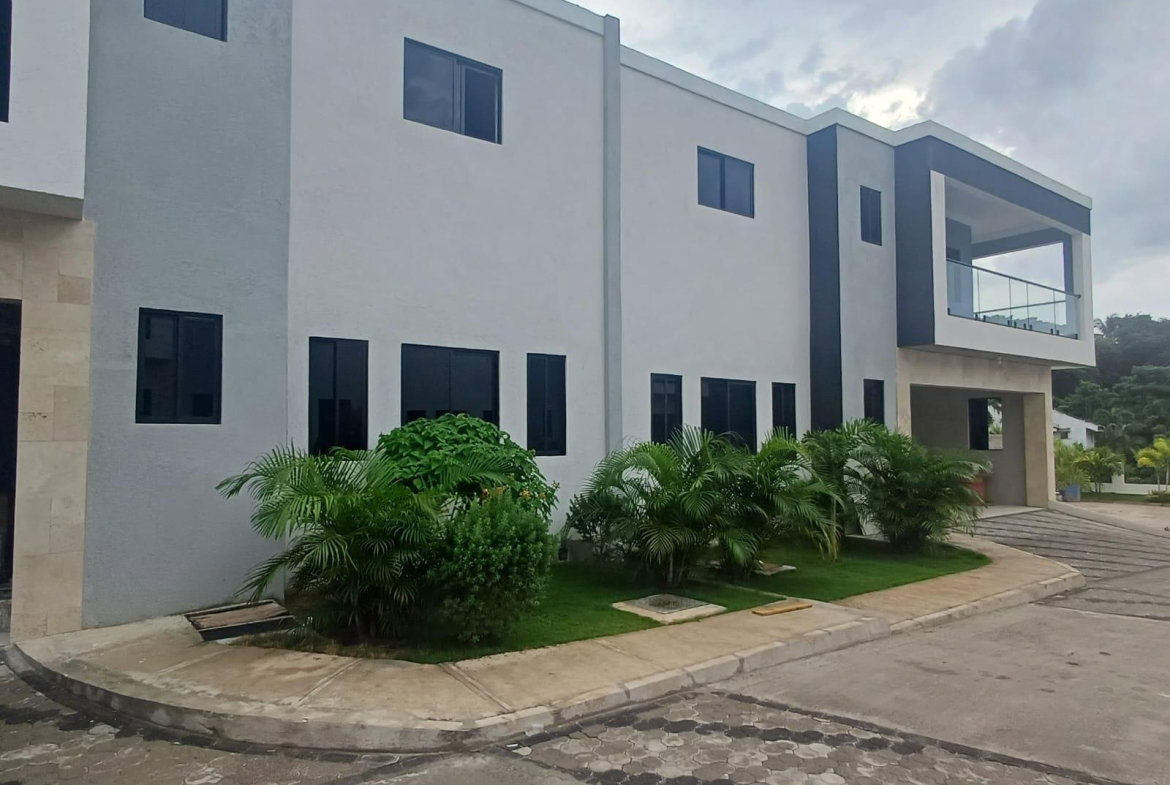 Second image of 11-5 Farringdon Heights, Kings in Kingston 6, St. Andrew, Jamaica - property is For Sale