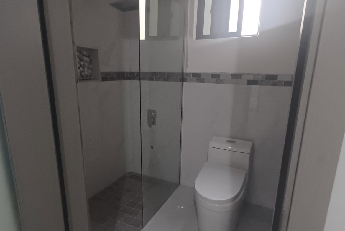 Fifth image of 11-5 Farringdon Heights, Kings in Kingston 6, St. Andrew, Jamaica - property is For Sale
