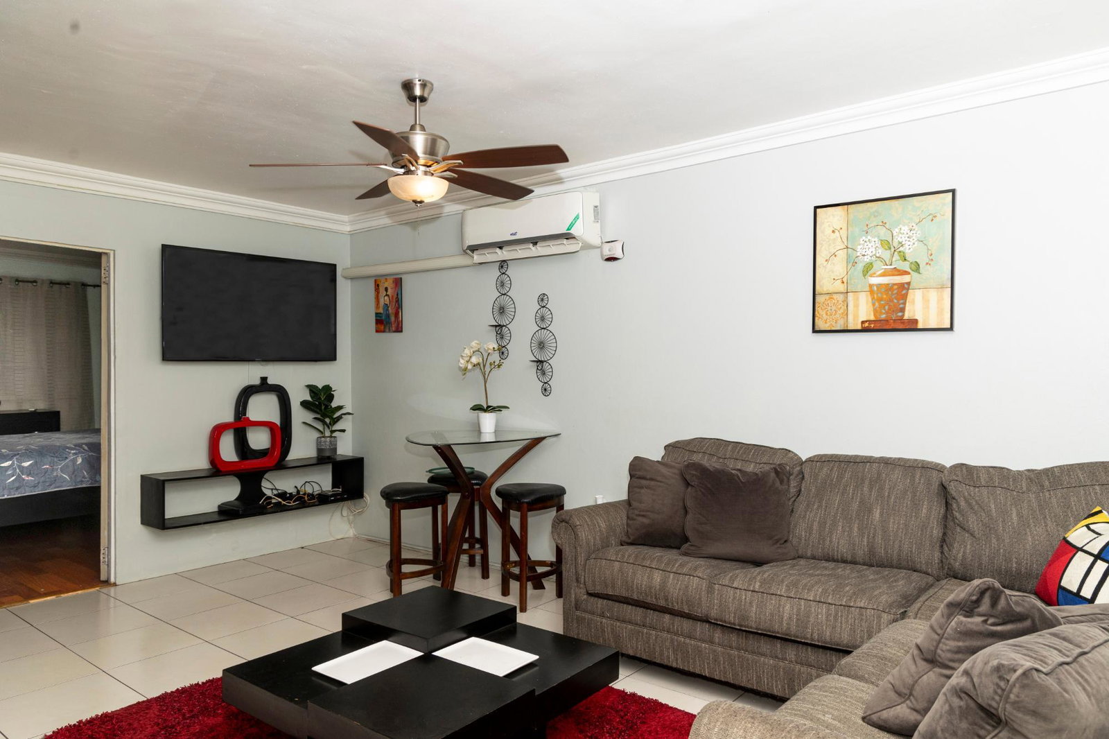 First image of 7-2 Mannings Hill Road in Kingston 8, St. Andrew, Jamaica - property is For Rent