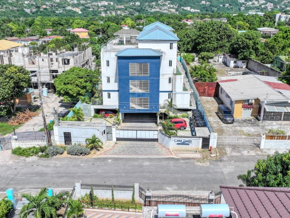 First image of 4 Farewell av 4 Casa Zoelle in Kingston 19, St. Andrew, Jamaica - property is For Sale