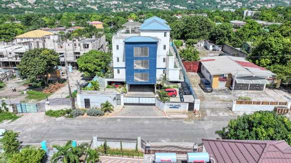 First image of 4 Farewell av 4 Casa Zoelle in Kingston 19, St. Andrew, Jamaica - property is For Sale