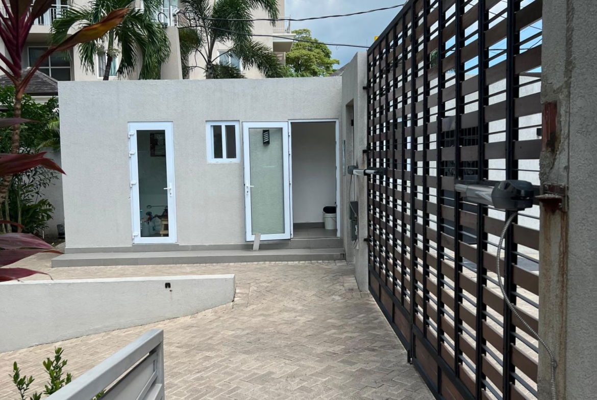 Modern-1-Bedroom-Luxury-Apartment-for-Rent-at-29-Salisbury-St.-Andrew-Jamaica Second image of 29 Salisbury in Kingston 6, St. Andrew, Jamaica - property is For Rent