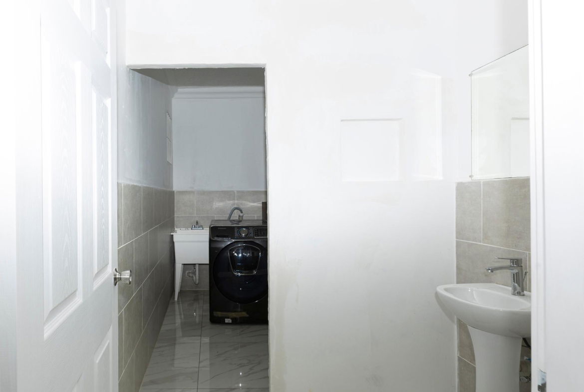 Thirteenth image of 220 Red Hills Road in Kingston 19, St. Andrew, Jamaica - property is For Rent