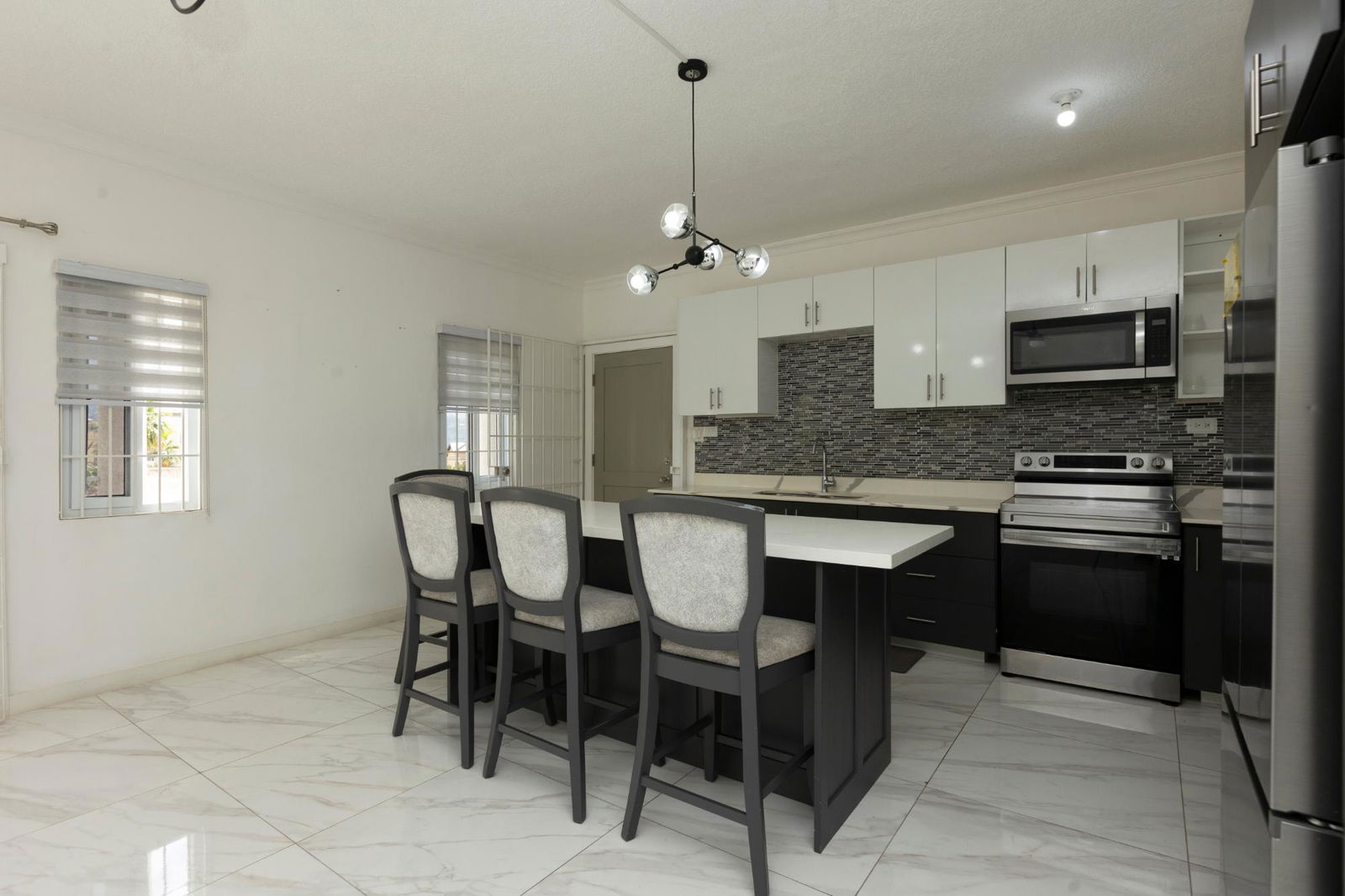Sixth image of 220 Red Hills Road in Kingston 19, St. Andrew, Jamaica - property is For Rent