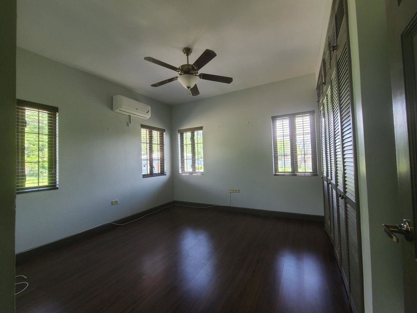 Sixth image of 28 Bombay Avenue in Kingston 19, St. Andrew, Jamaica - property is For Rent