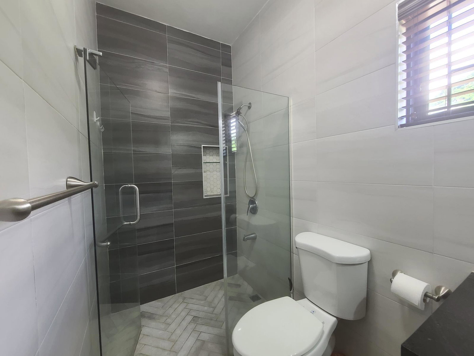 Seventh image of 28 Bombay Avenue in Kingston 19, St. Andrew, Jamaica - property is For Rent