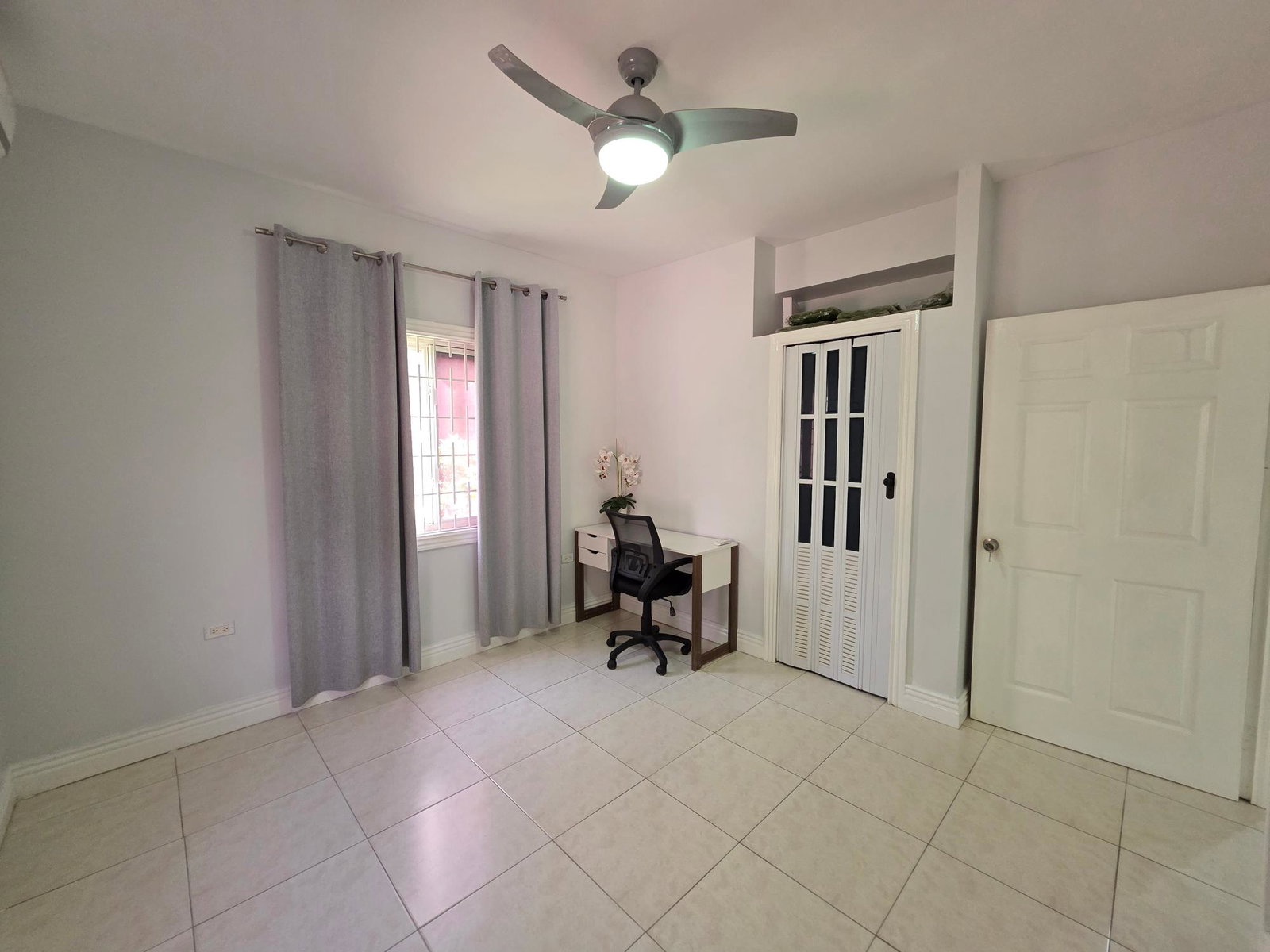 Modern-2-Bedroom-Apartment-for-Rent-in-Merrivale-St.-Andrew-Jamaica Eighteenth image of 5-21 Edinburgh Avenue in Kingston 8, St. Andrew, Jamaica - property is For Rent