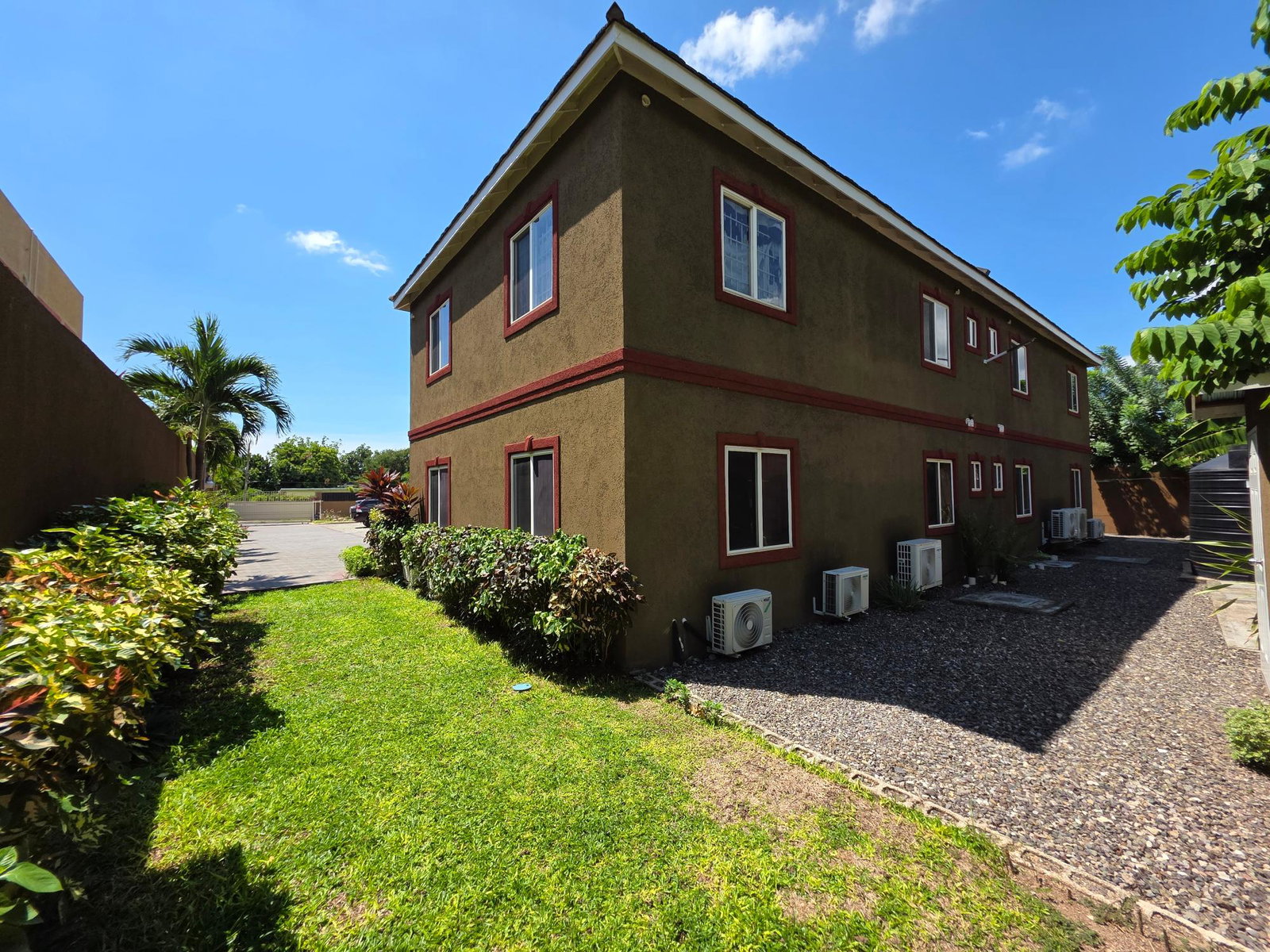 Modern-2-Bedroom-Apartment-for-Rent-in-Merrivale-St.-Andrew-Jamaica Twenty-Second image of 5-21 Edinburgh Avenue in Kingston 8, St. Andrew, Jamaica - property is For Rent