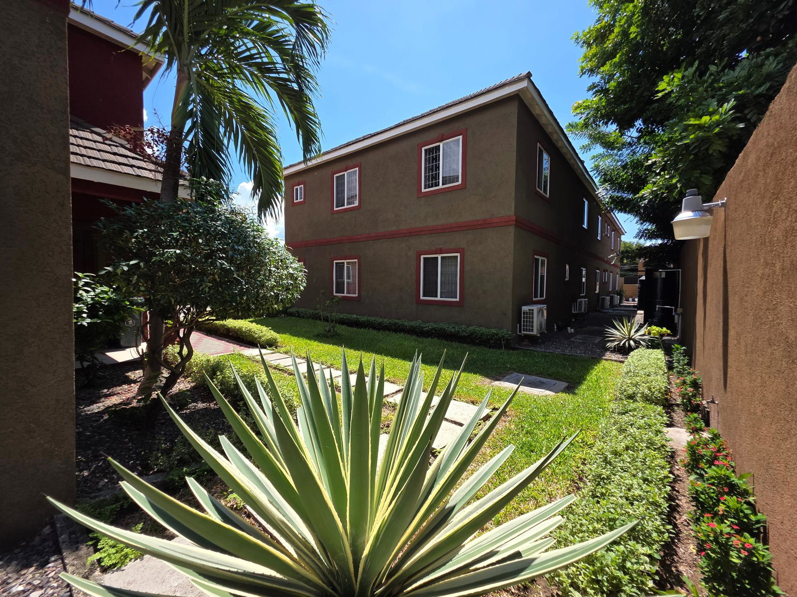 Modern-2-Bedroom-Apartment-for-Rent-in-Merrivale-St.-Andrew-Jamaica Twenty-Sixth image of 5-21 Edinburgh Avenue in Kingston 8, St. Andrew, Jamaica - property is For Rent