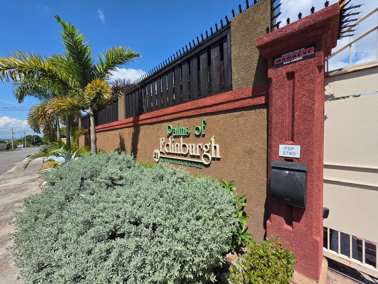 Modern-2-Bedroom-Apartment-for-Rent-in-Merrivale-St.-Andrew-Jamaica Twenty-Ninth image of 5-21 Edinburgh Avenue in Kingston 8, St. Andrew, Jamaica - property is For Rent