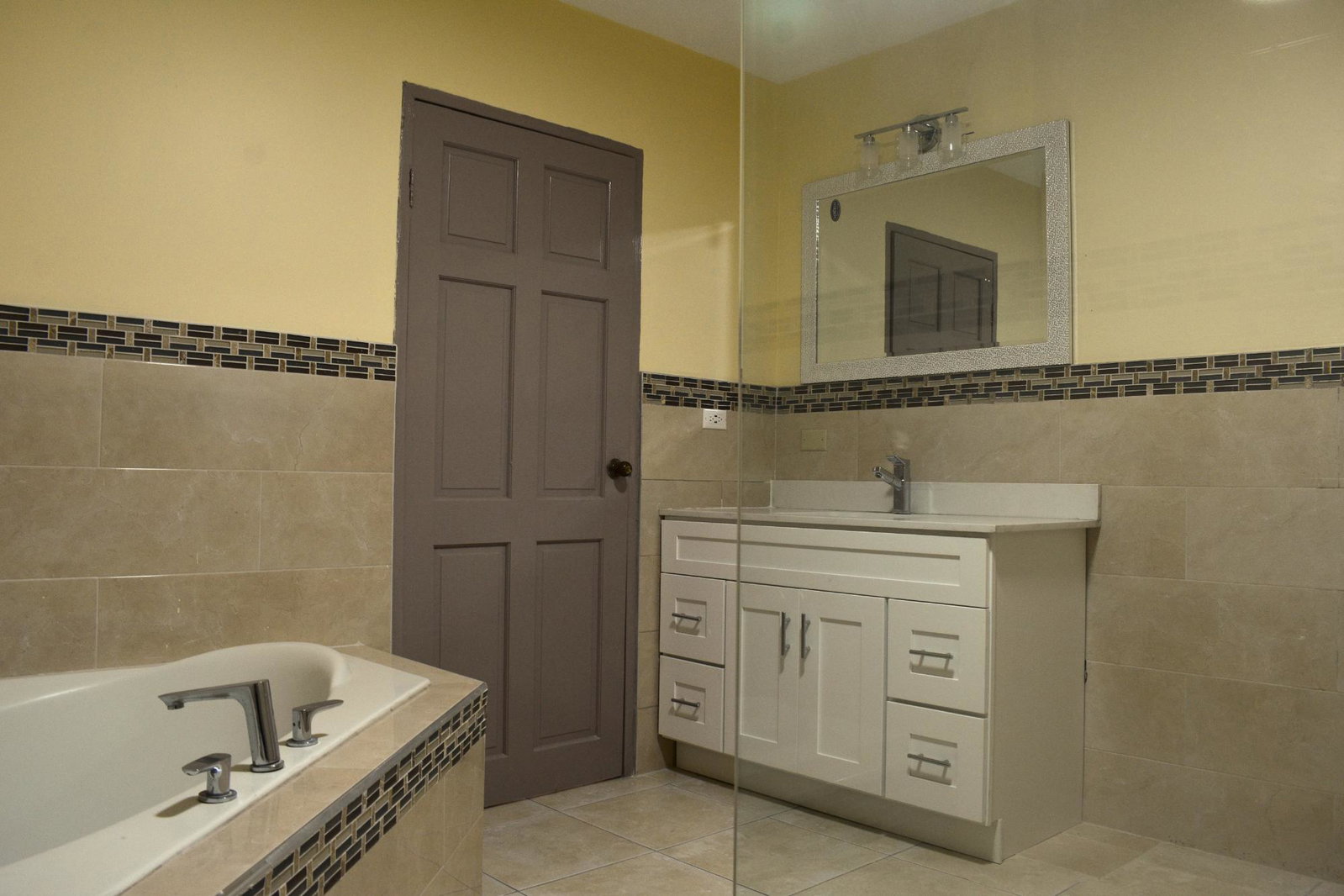 Seventh image of C4-9 Norbrook Close in Kingston 8, St. Andrew, Jamaica - property is For Rent