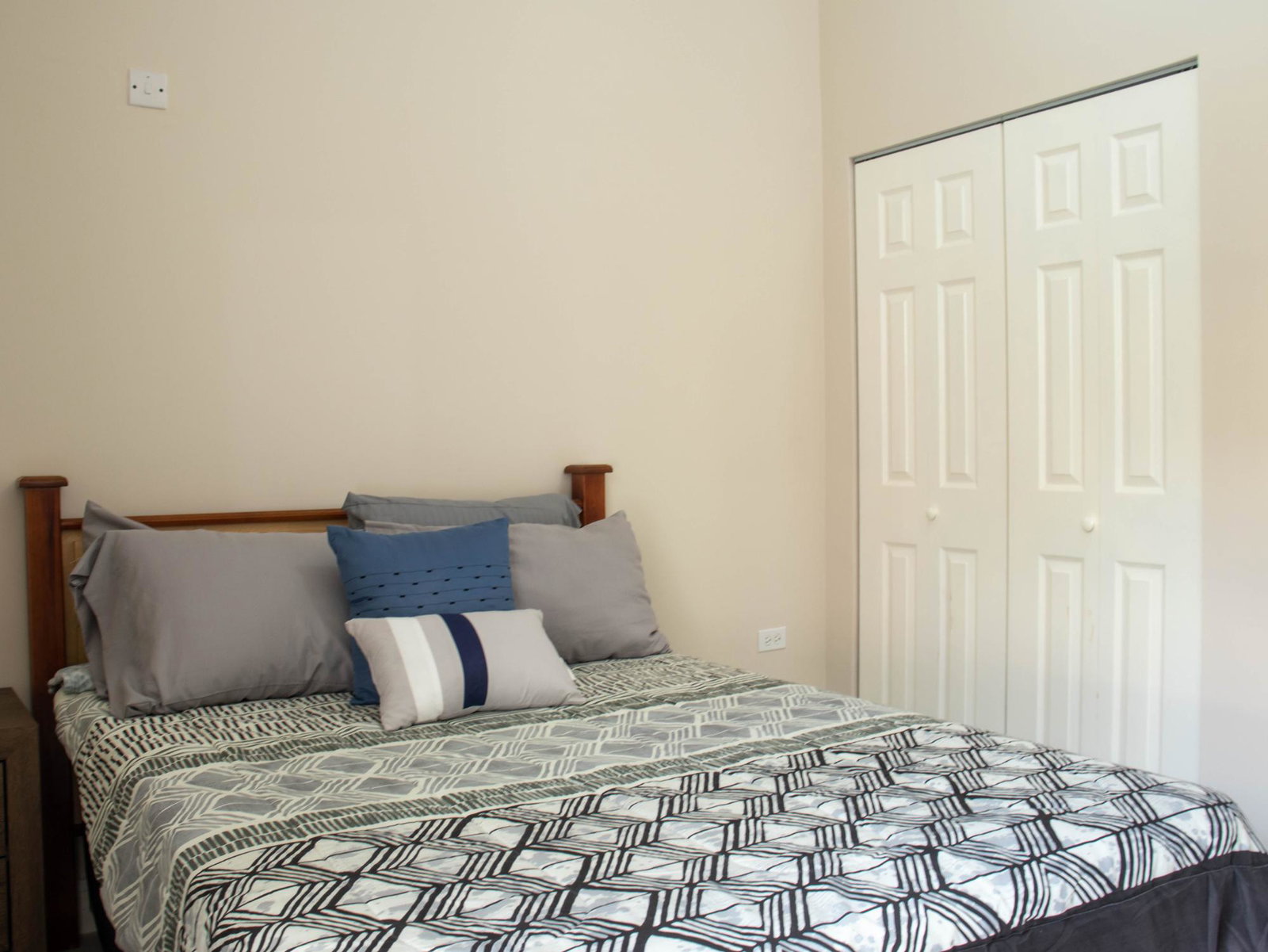 Eighteenth image of 211-6 Comlin Bank Road in Kingston 5, St. Andrew, Jamaica - property is For Rent