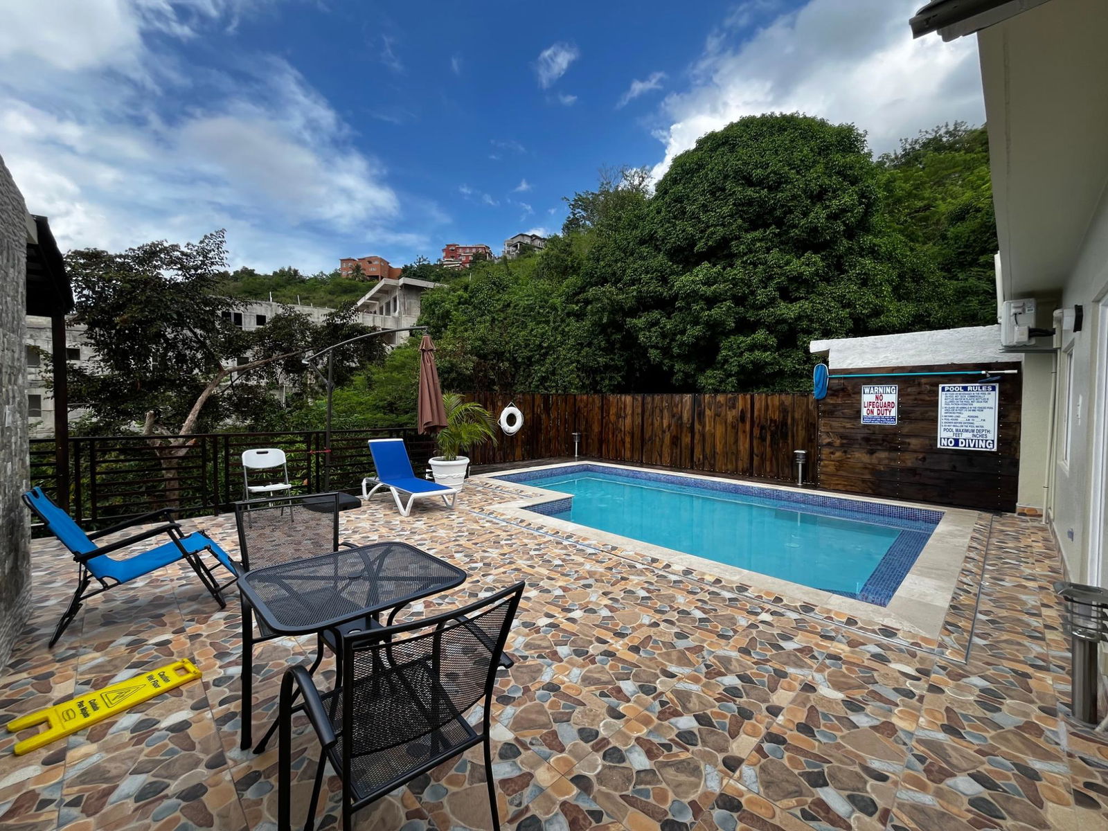 Modern-2-Bedroom-Apartment-for-Rent-in-St.-Andrew-Jamaica-4-3-Ridge-View-Close Eighth image of 4-3 Ridge View Close in Red Hills, St. Andrew, Jamaica - property is For Rent