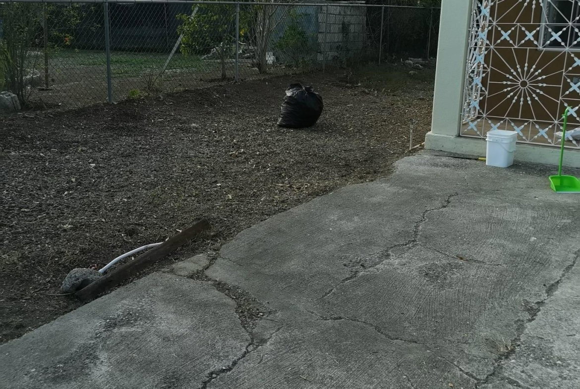 Third image of 893 Modelle Crescent, New Har in New Harbour Village, St. Catherine, Jamaica - property is For Rent