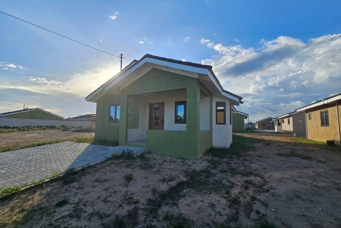 Second image of 476 Oak Estate in Bernard Lodge, St. Catherine, Jamaica - property is For Rent