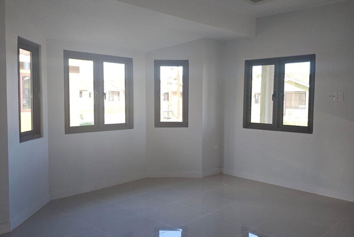 Eleventh image of 476 Oak Estate in Bernard Lodge, St. Catherine, Jamaica - property is For Rent