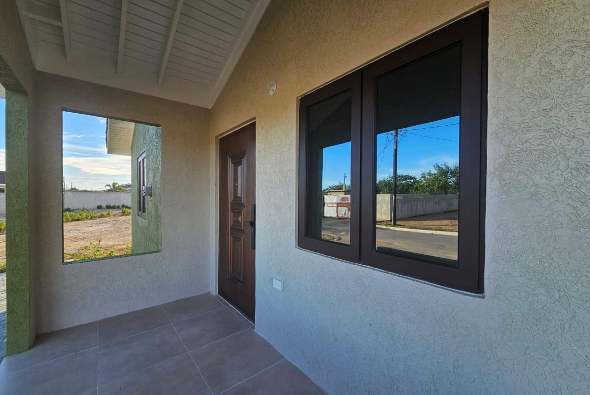Third image of 476 Oak Estate in Bernard Lodge, St. Catherine, Jamaica - property is For Rent