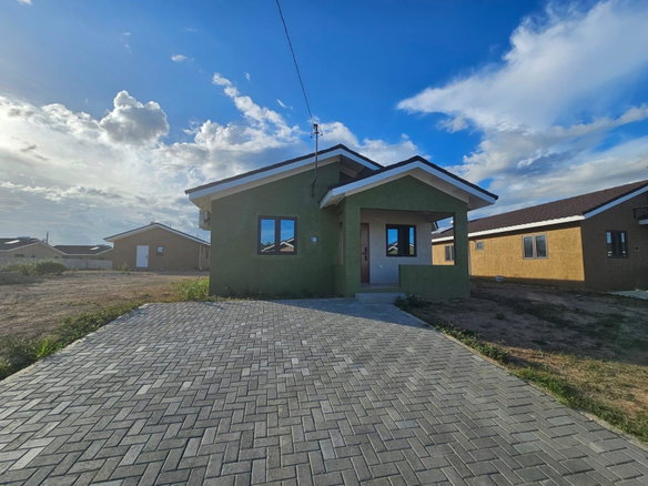 First image of 476 Oak Estate in Bernard Lodge, St. Catherine, Jamaica - property is For Rent
