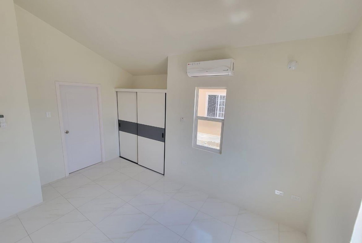 Twelfth image of 6-483 Quartz Avenue, Phoenix pa in Phoenix Park, St. Catherine, Jamaica - property is For Rent