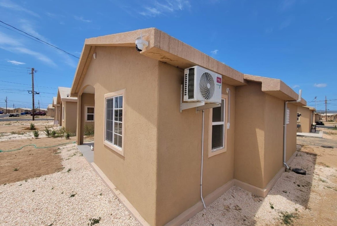 Thirteenth image of 6-483 Quartz Avenue, Phoenix pa in Phoenix Park, St. Catherine, Jamaica - property is For Rent