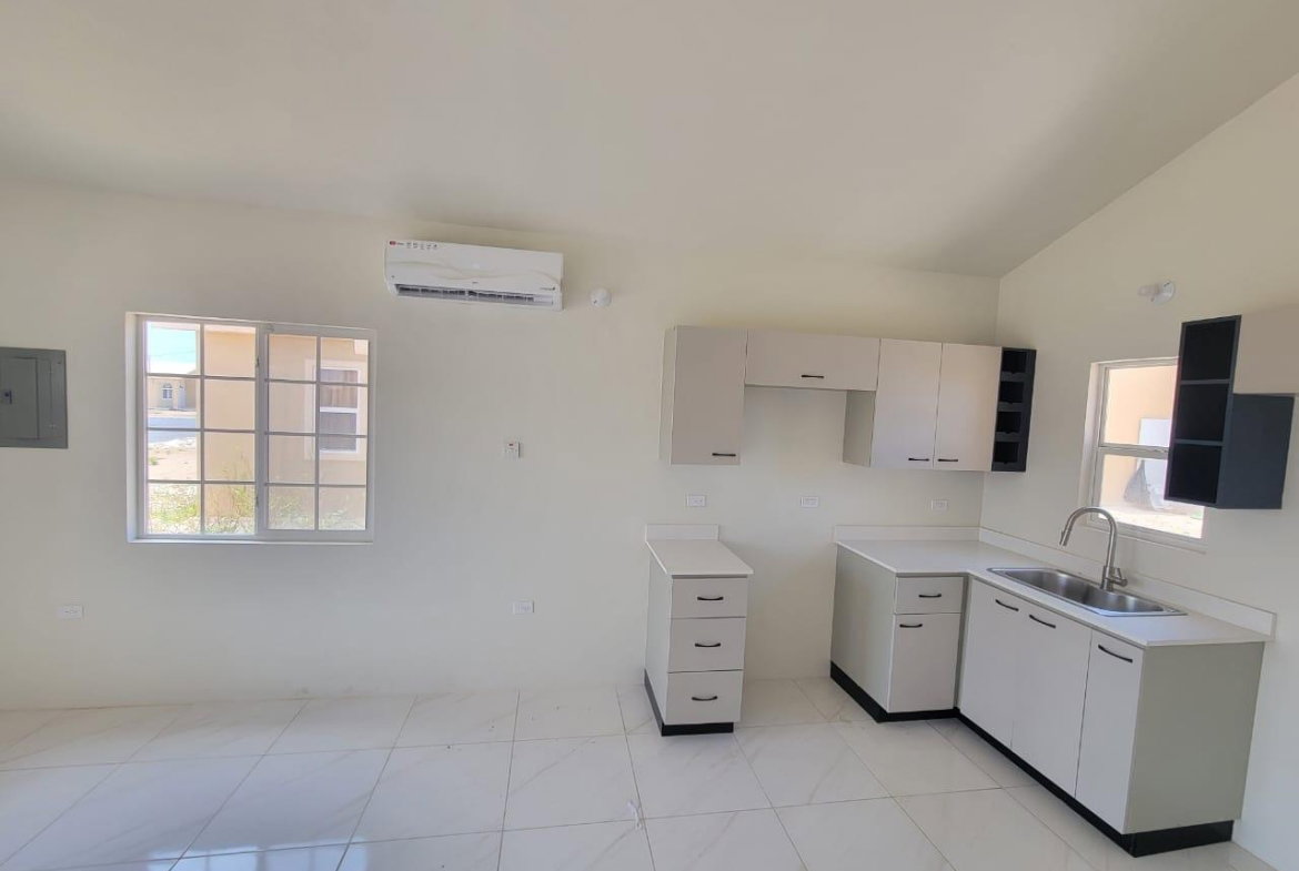 Seventh image of 6-483 Quartz Avenue, Phoenix pa in Phoenix Park, St. Catherine, Jamaica - property is For Rent