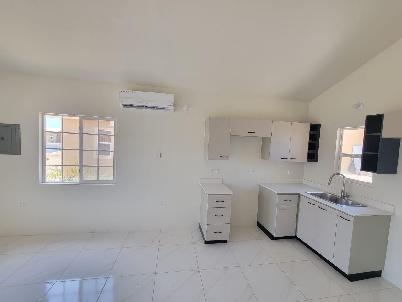 Seventh image of 6-483 Quartz Avenue, Phoenix pa in Phoenix Park, St. Catherine, Jamaica - property is For Rent