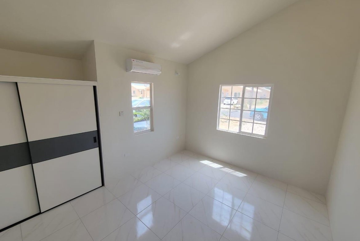 Eighth image of 6-483 Quartz Avenue, Phoenix pa in Phoenix Park, St. Catherine, Jamaica - property is For Rent