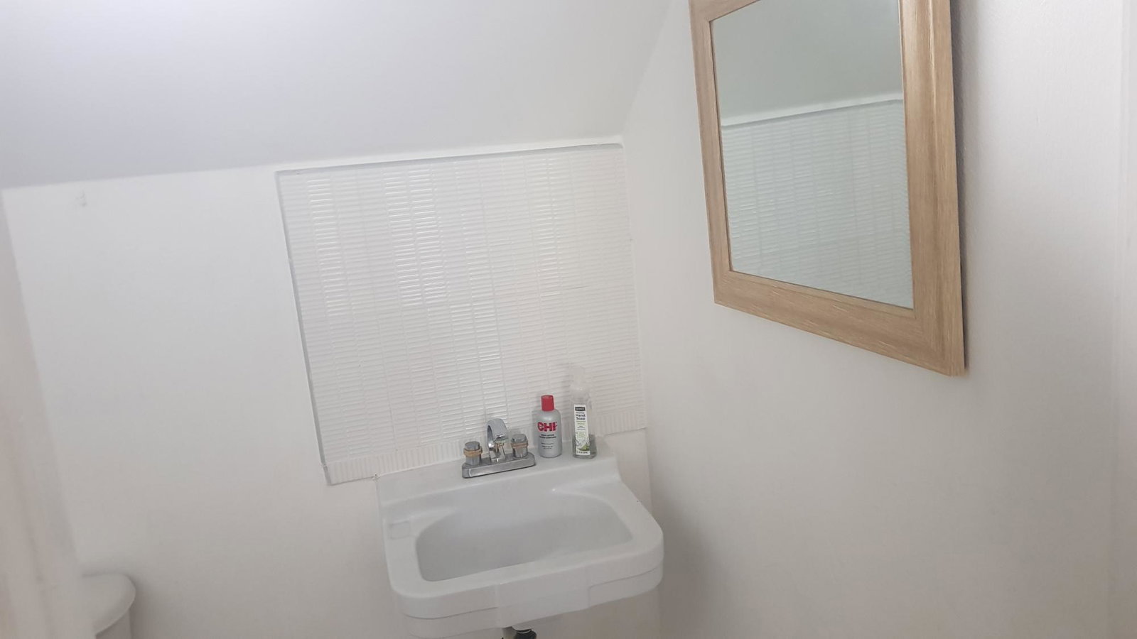 Seventeenth image of 3-107 Hope Road, Kingston 6 in Kingston 6, St. Andrew, Jamaica - property is For Rent