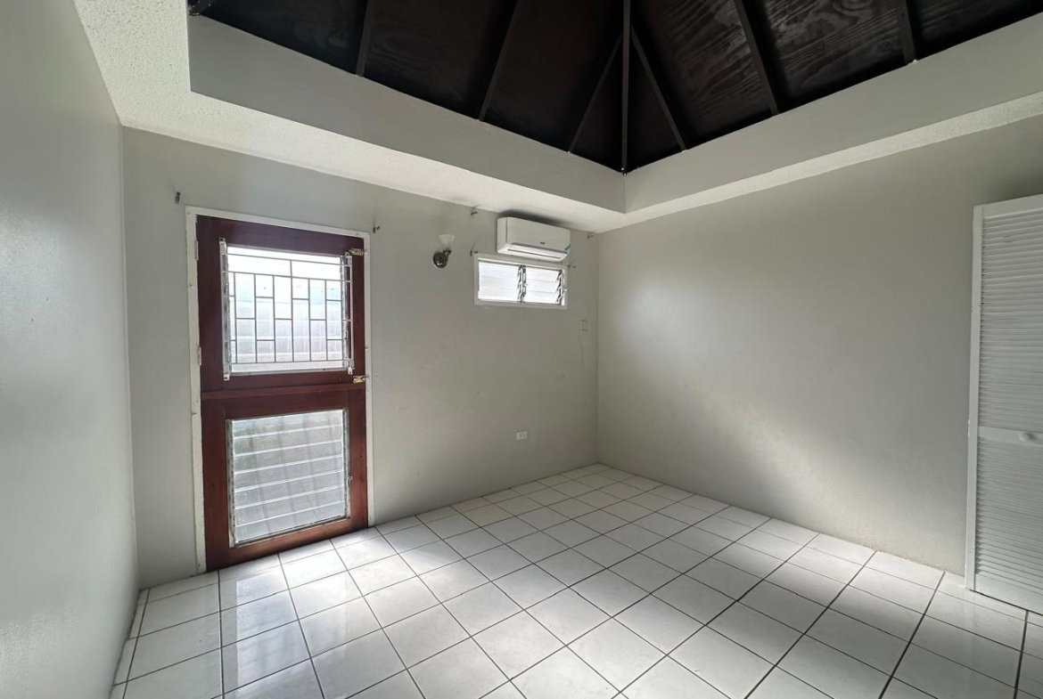 Ninth image of T/h #29-1 Seymour Kingston 6 in Kingston 6, St. Andrew, Jamaica - property is For Rent