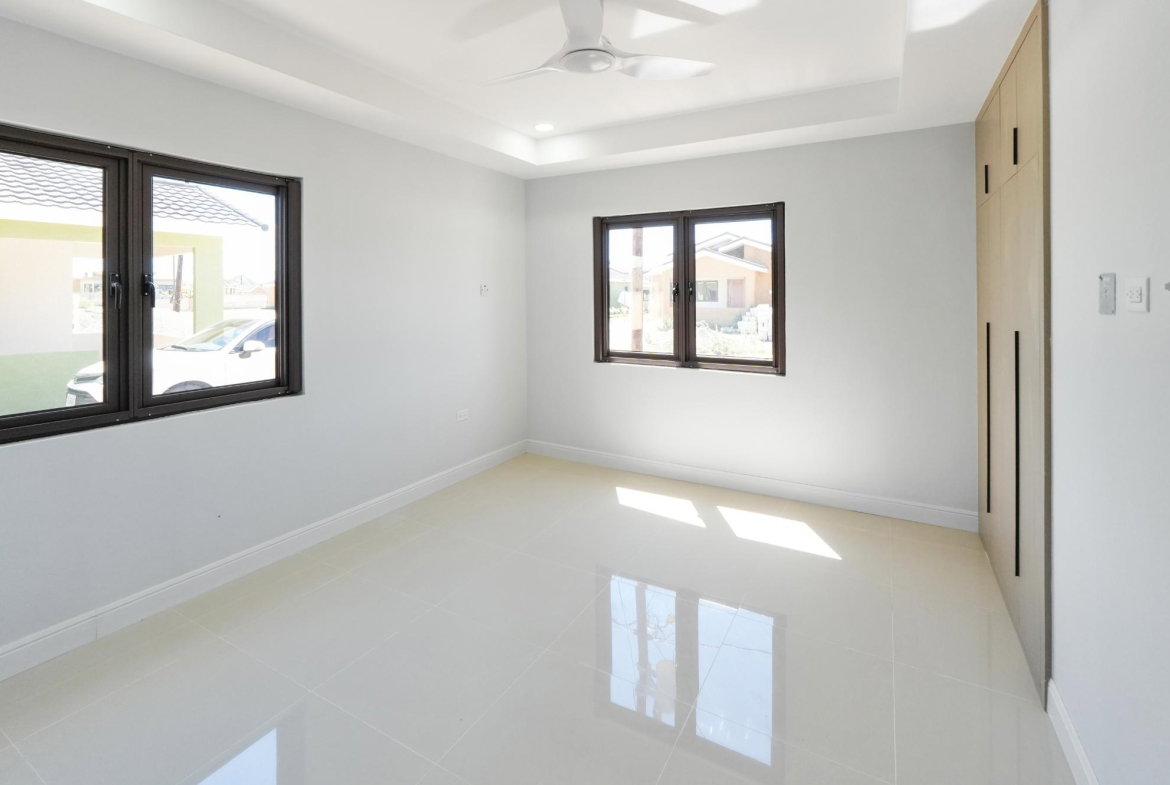 Tenth image of 3 Oak Estate in Greater Portmore, St. Catherine, Jamaica - property is For Rent