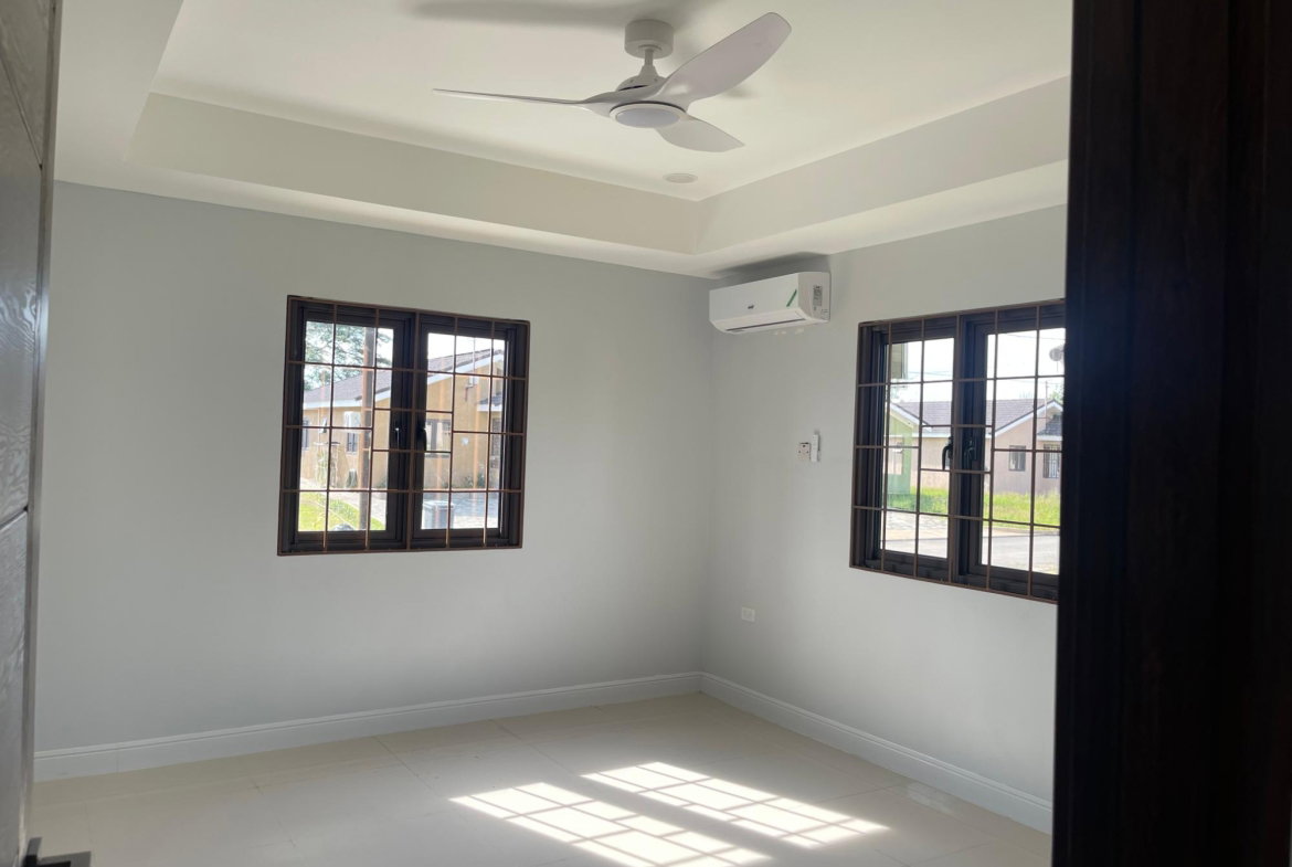 Tenth image of 470-470 Oak Estate in Portmore Pines, St. Catherine, Jamaica - property is For Rent
